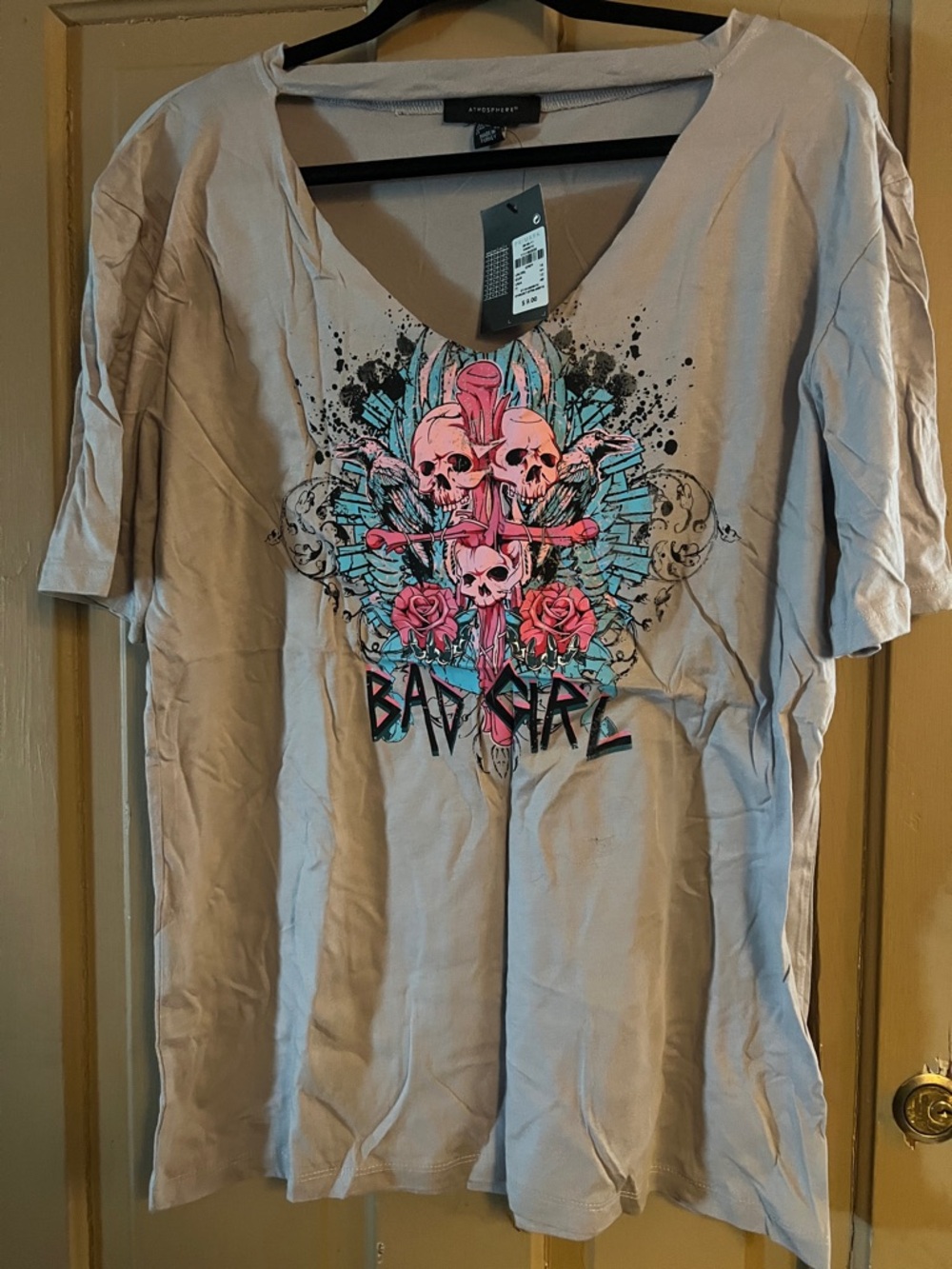 Atmosphere Beige Short Sleeve Tee with Pink & Teal Skull Graphic